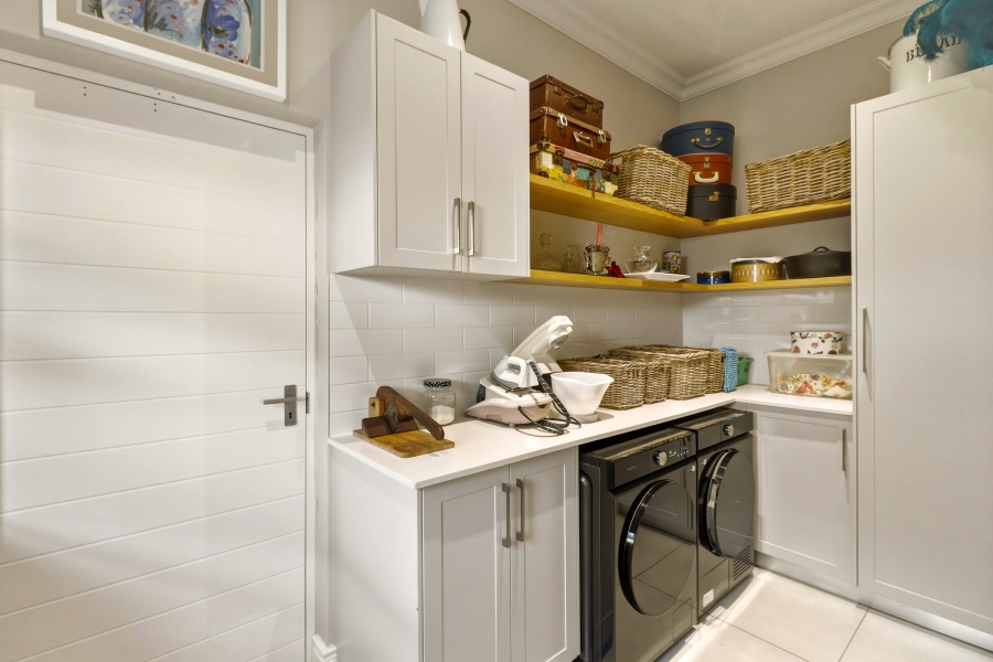 3 Bedroom Property for Sale in Aan de Wijnlanden Western Cape